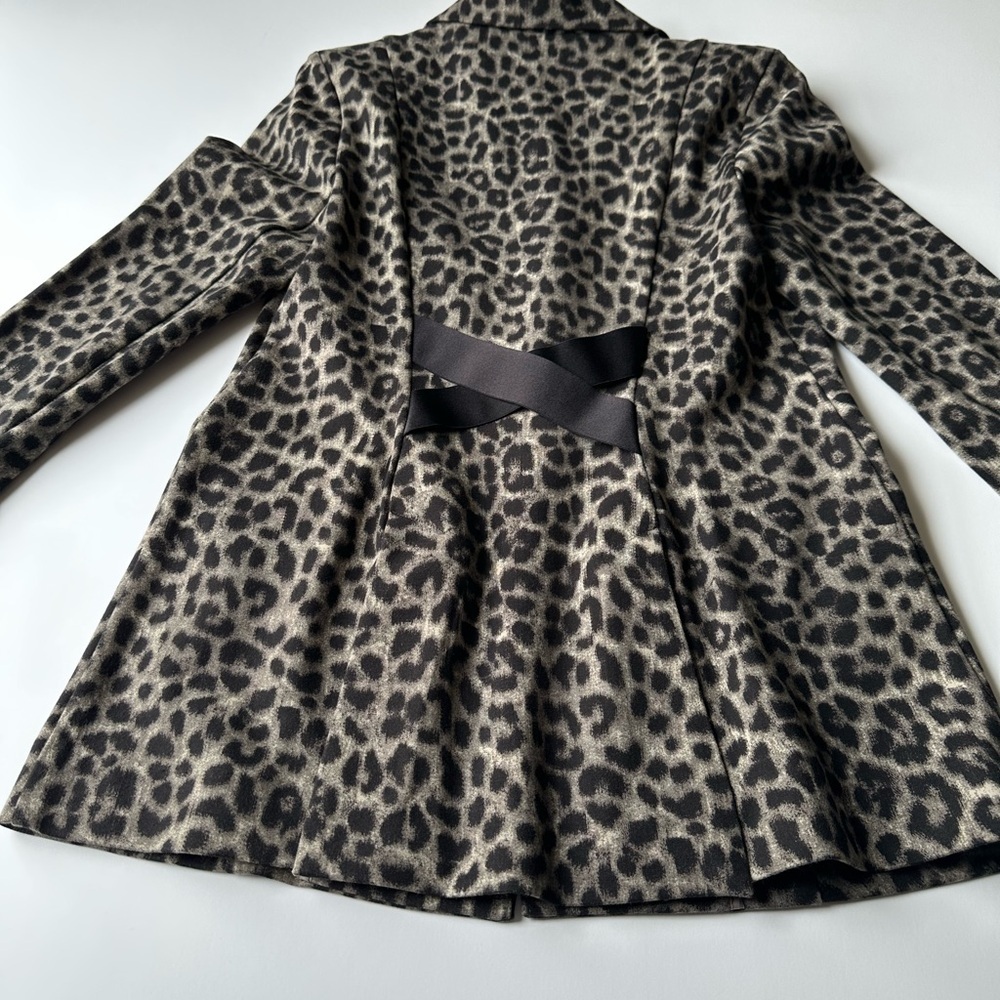 CAbi Black and Tan Leopard Print Blazer Tailored Fit - Picture 15 of 16